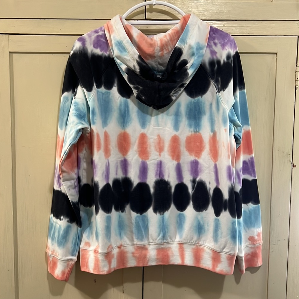 Hooded sweatshirt zip up by Torrid 😊 - Picture 2 of 4